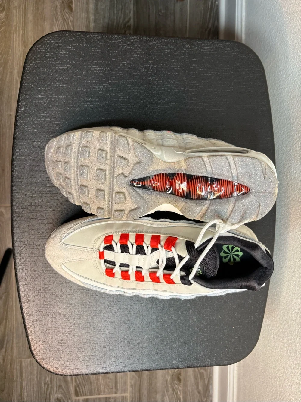 Nike Mens Air Max 95 SE DQ0268002, Light Bone Habanero Red-Black, 9.5 M US